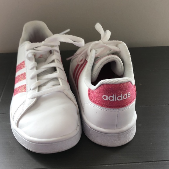 New Adidas Pink Glitter Superstars Size 3 and 4 - Picture 3 of 3